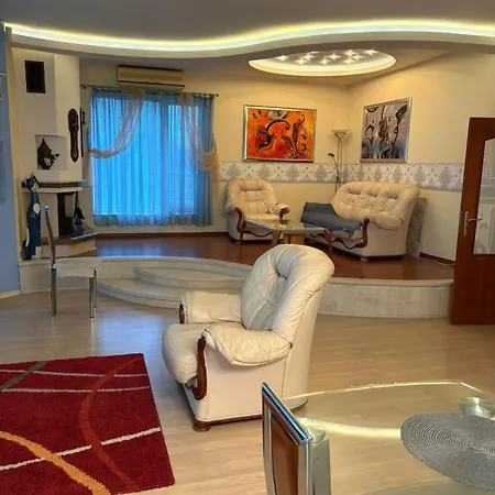 Primorskii Park Apartament *