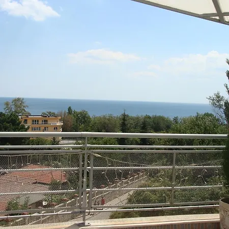 Apartment Primorskii Park Warna